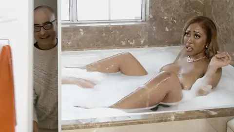 Moriah Mills Is Having Multiracial In The Tub